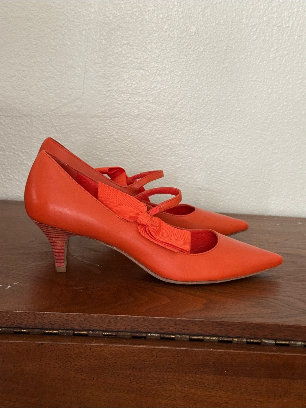 Tory Burch Beverly Marmalade Leather Mary Jane Bow Pumps 9.5 Box - Picture 4 of 11